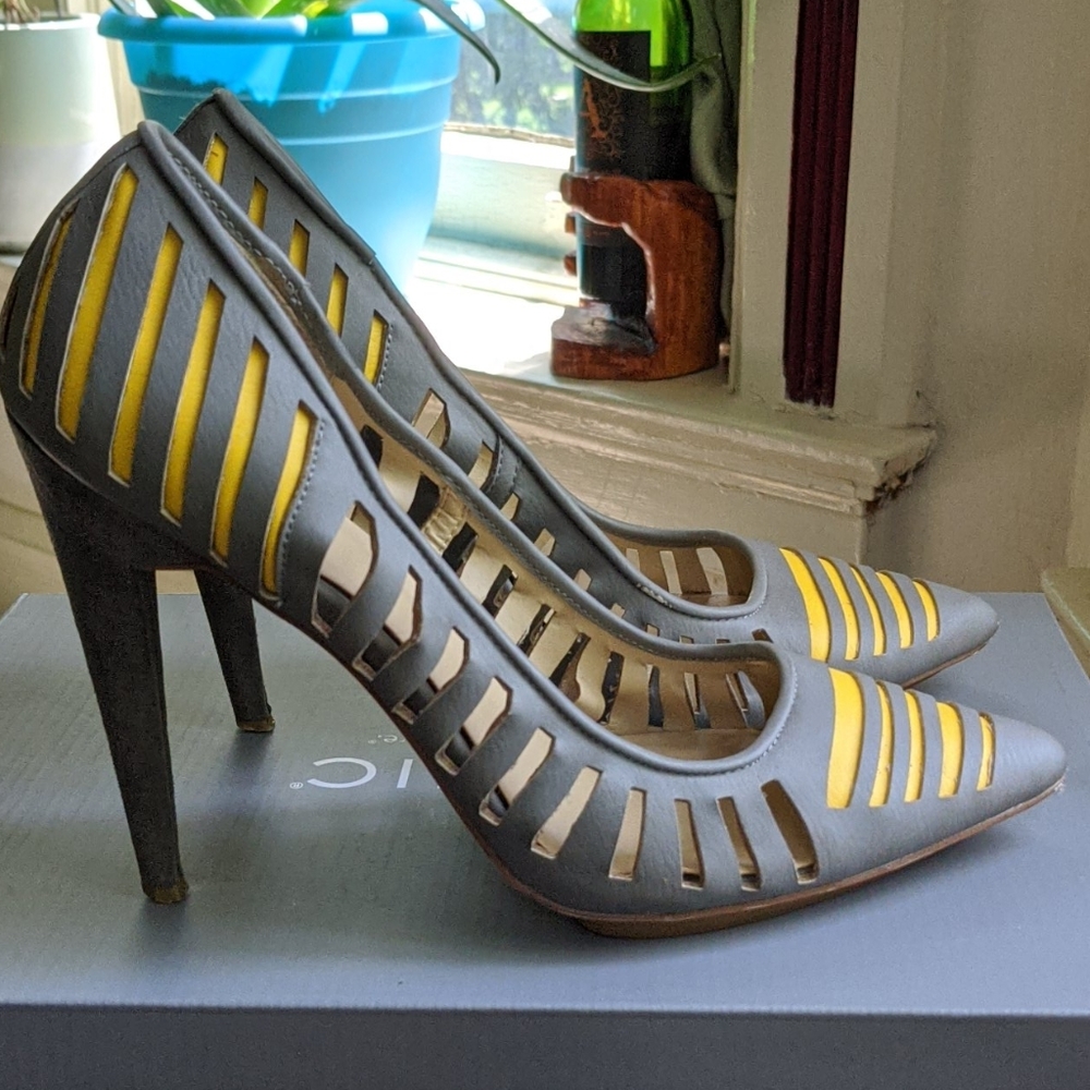 GX by Gwen Stefani pumps